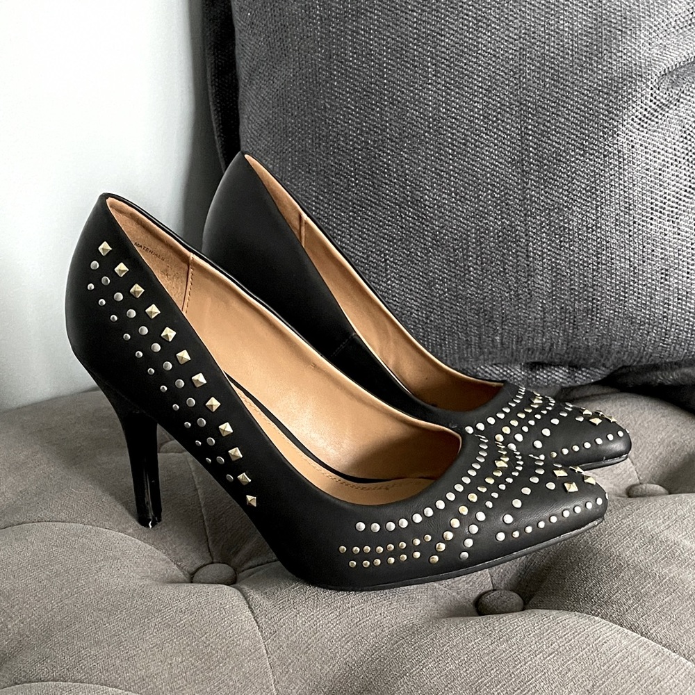 Attention grabbing studded heals!